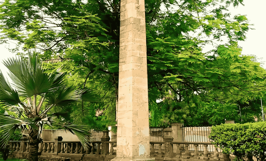 The historic Zero Mile Stone monument in Nagpur, a key landmark included in our guide to the 11 Best Things to Do in Nagpur.